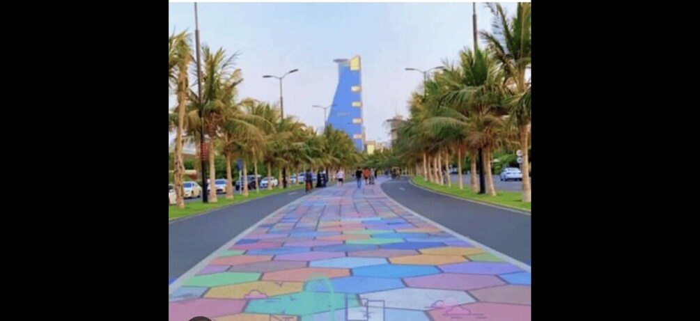 Picture 8 for Activity Jeddah: City Highlights Tour with Local Guide 2