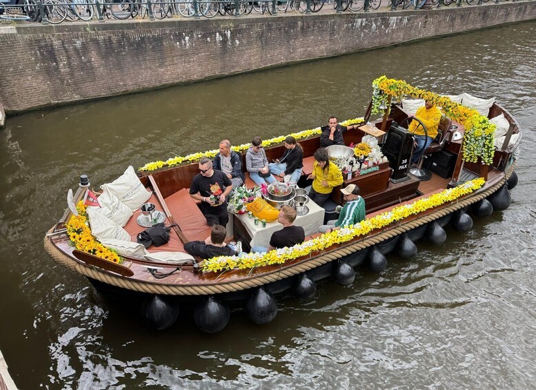 Picture 44 for Activity Amsterdam: Discreet Luxury Smoke-Friendly Canal Cruise 4
