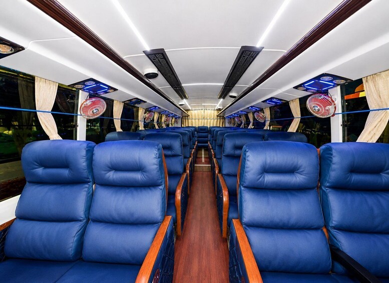 Bandipur: to Kathmandu/Pokhara/Chitwan Tourist Bus 1