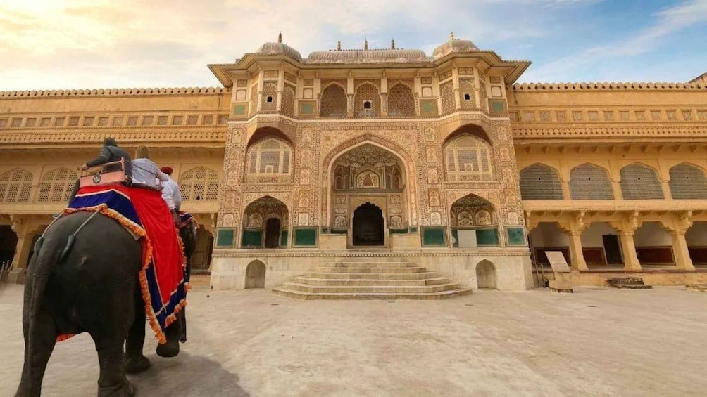 Picture 8 for Activity 7-Day Golden Triangle Tour with Udaipur–The Royal Experience 4