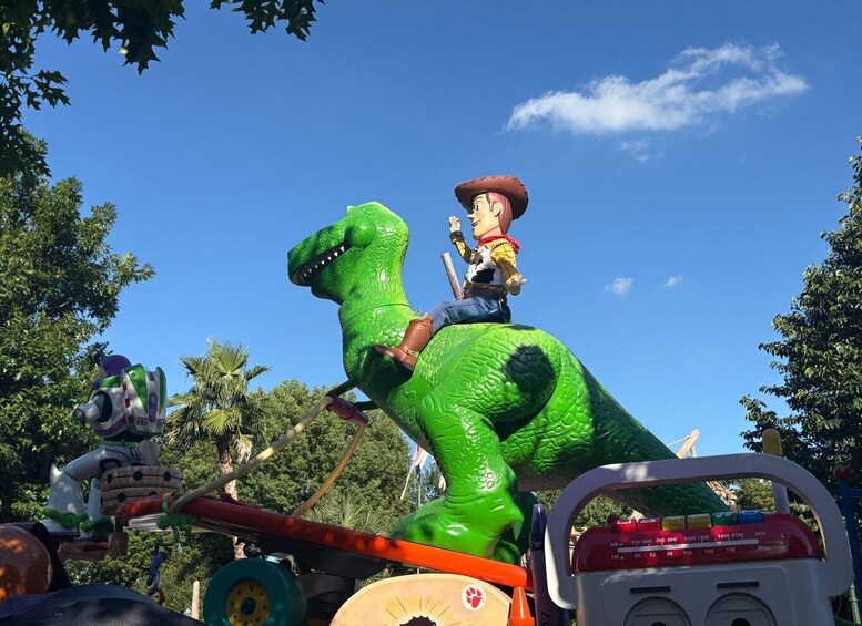 Picture 15 for Activity Shanghai: Disneyland Private Group Day Trip 3