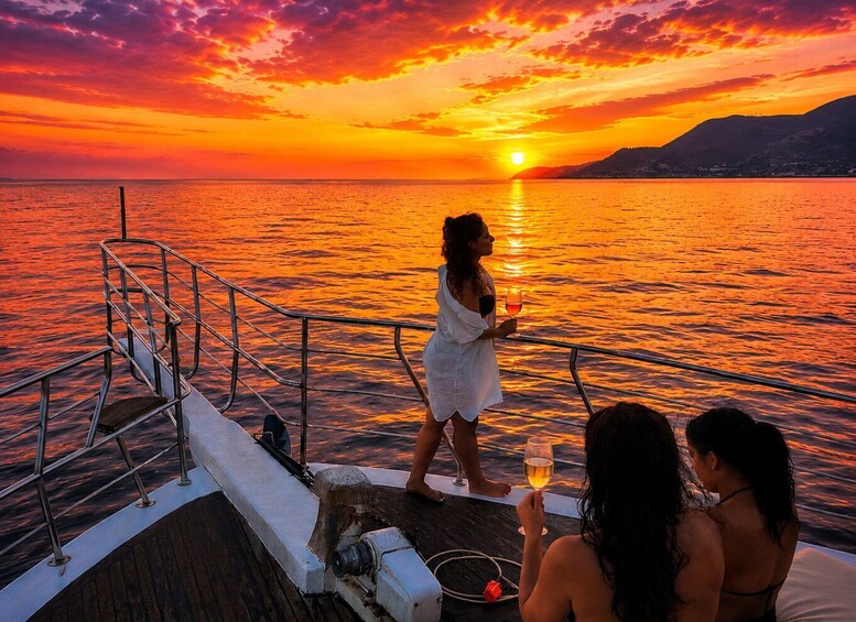 Picture 8 for Activity Alanya Relaxing Family Boat Tour Without Foam and Loud Music 2