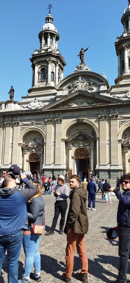 Absolutely Santiago: Top Sights & Country Introduction 1