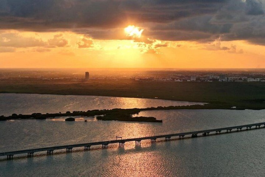 Cancun Shopping Private Guided Tour & City Sightseeing 2