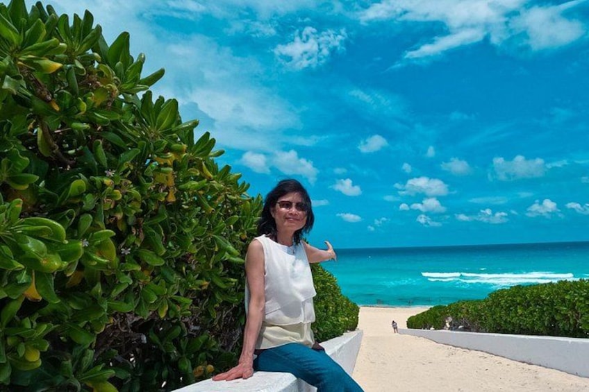 Cancun Shopping Private Guided Tour & City Sightseeing 3