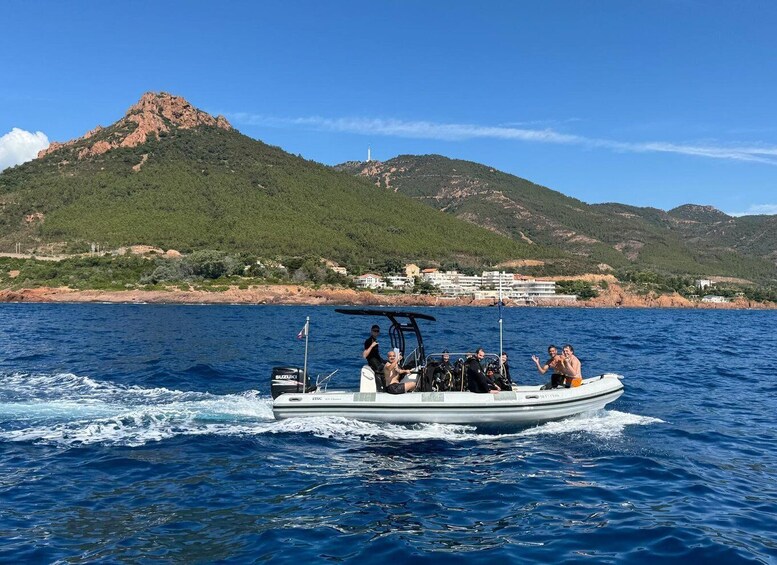 Picture 7 for Activity From Mandelieu-La Napoule: Boat and Snorkeling Tour 2