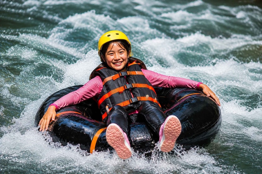 Lombok Senaru: Sasak Village, Waterfall & River Tubing Tour 2