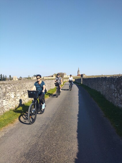 E-bike journey from Bordeaux to Saint-Emilion with lunch 1