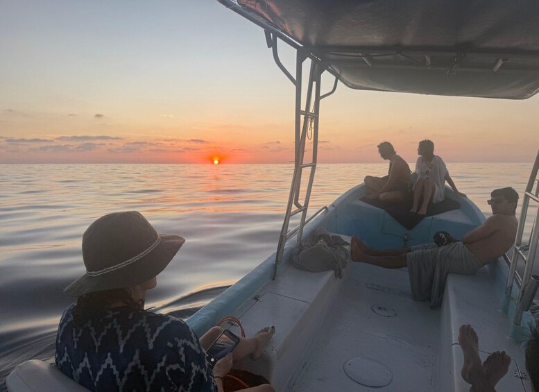 Picture 12 for Activity Puerto Escondido: Boat tour to enjoy the sunset 4
