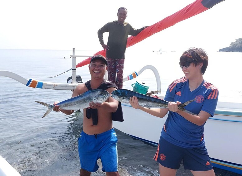 Picture 2 for Activity Amed, Bali: Fishing with a Traditional Jukung & Fishing Rod 2