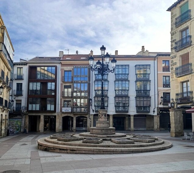 Picture 3 for Activity Soria Through Time: Tour of the city center 3
