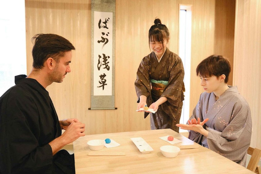 Picture 3 for Activity Tokyo: Waking You Up with Morning Matcha Shot 1