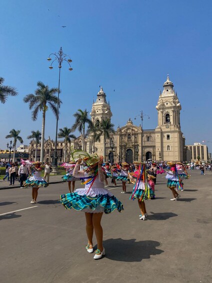 Picture 16 for Activity Lima Sightseeing Tour with Pisco Sour Making + Catacombs and Churros 4