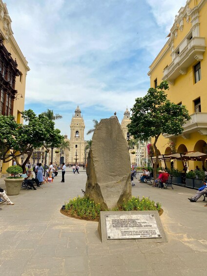 Picture 19 for Activity Lima Sightseeing Tour with Pisco Sour Making + Catacombs and Churros 5