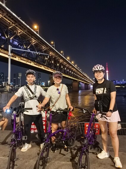 Picture 5 for Activity Wuhan: Night Walking Tour with Guide 5