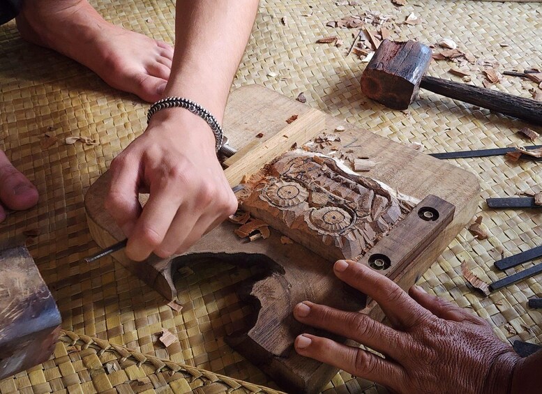 Picture 19 for Activity Mas Village Wood Carvings class with Local artist 3
