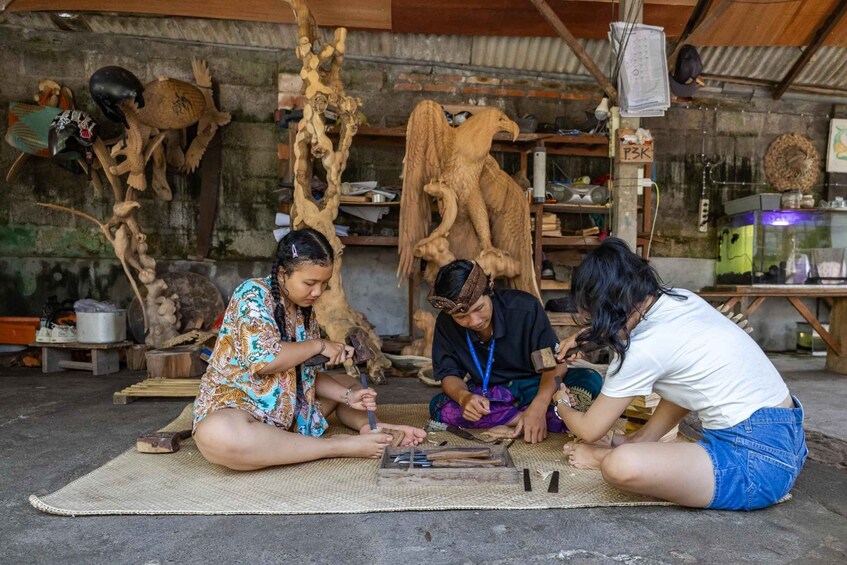 Picture 12 for Activity Mas Village Wood Carvings class with Local artist 5