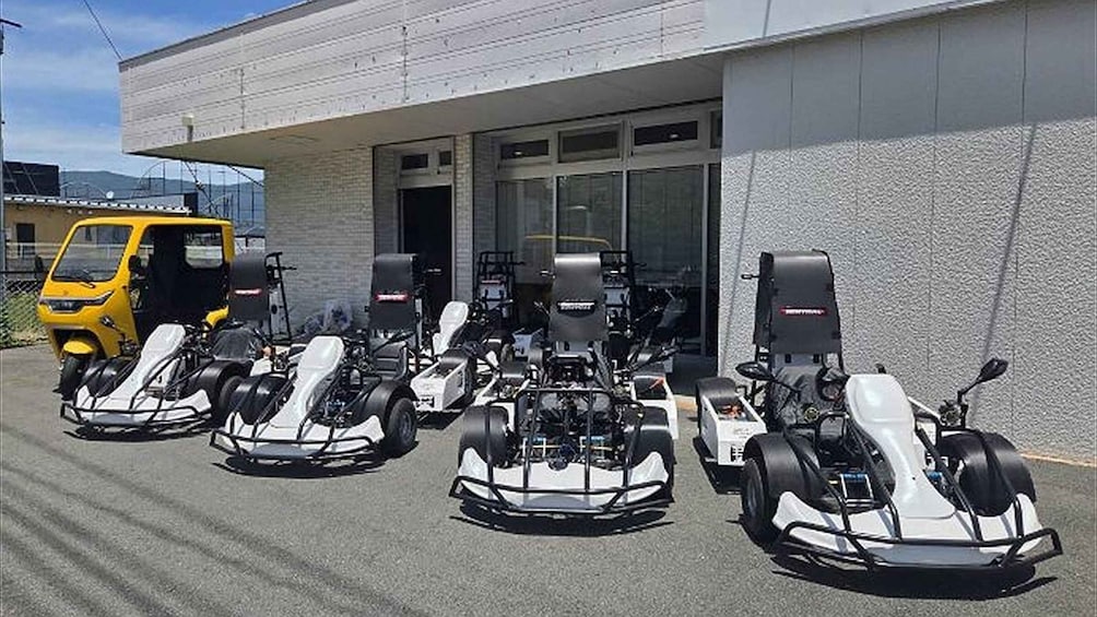 Picture 1 for Activity Mt.Fuji: Scenic Tour by Go-Kart with Tour Guide (90 minutes) 3