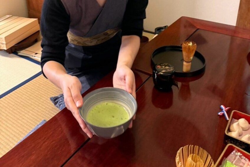 Private Japanese Calligraphy &Matcha Experience near Arima Onsen 3