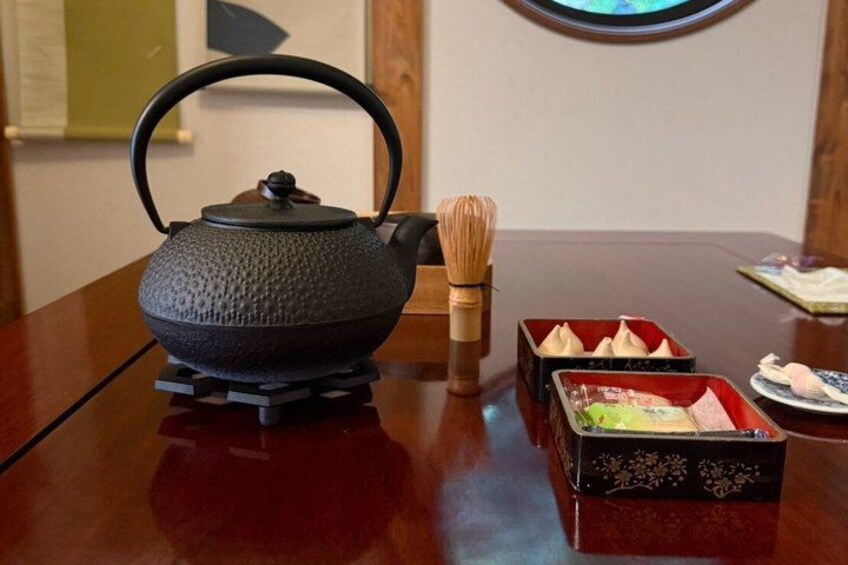 Private Japanese Calligraphy &Matcha Experience near Arima Onsen 2
