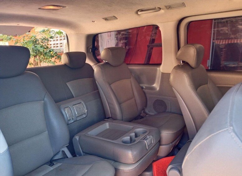 Picture 6 for Activity Siem Reap: Private Transfer to Phnom Penh 5