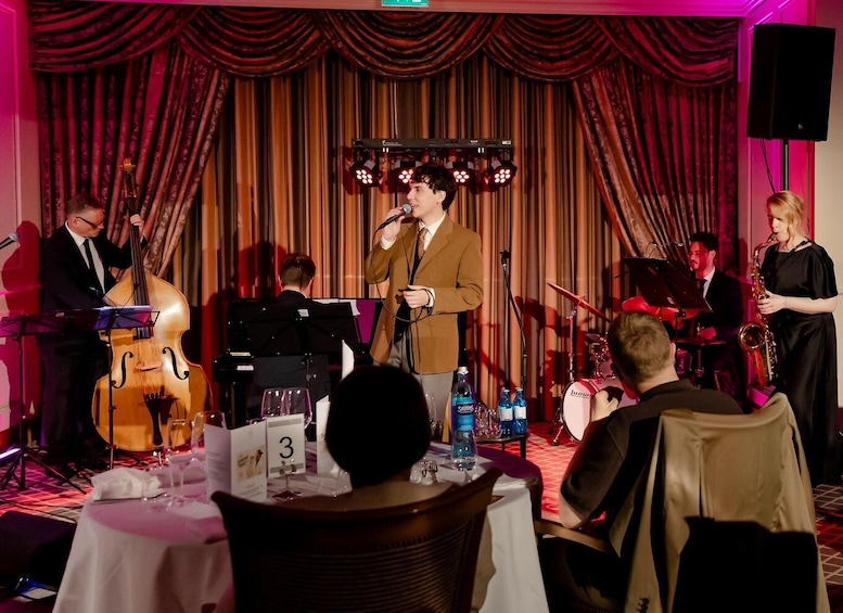 Sinatra Night Berlin: An Elegant Dinner Show Experience 1