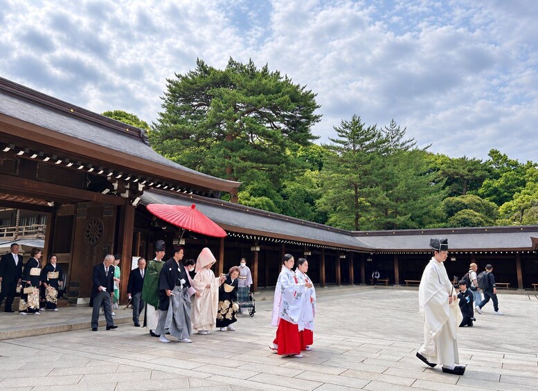 Picture 8 for Activity Tokyo: Meiji Jingu Shrine and Shinto Culture Walking Tour 2