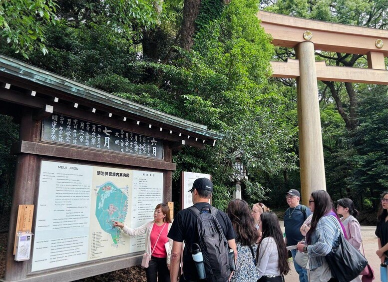 Picture 1 for Activity Tokyo: Meiji Jingu Shrine and Shinto Culture Walking Tour 5