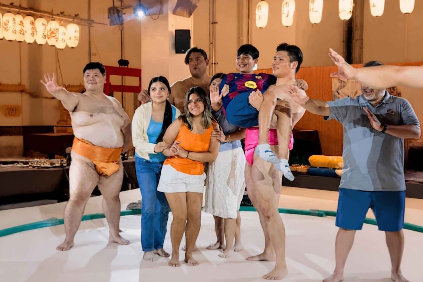 Picture 26 for Activity Osaka: Interactive Sumo | Taste, Watch, Discover & Challenge 4