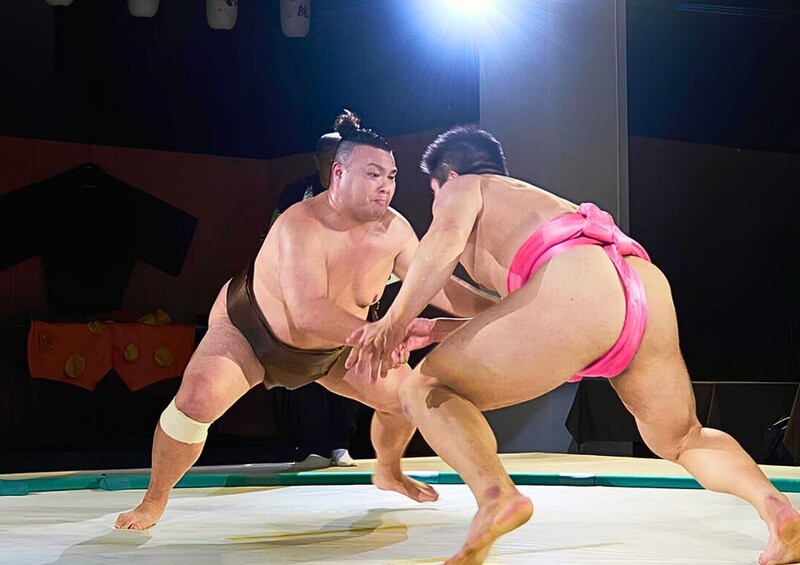 Osaka Sumo Experience: Sumo Show, Try Sumo & Hot Pot Meal 1