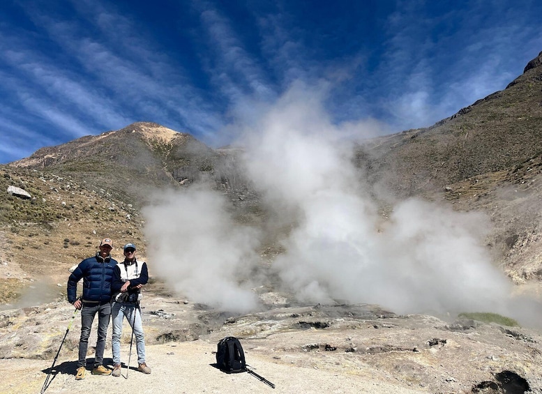 Arequipa: 2-day trekking to the geysers of the Colca Canyon, plus hotel. 1