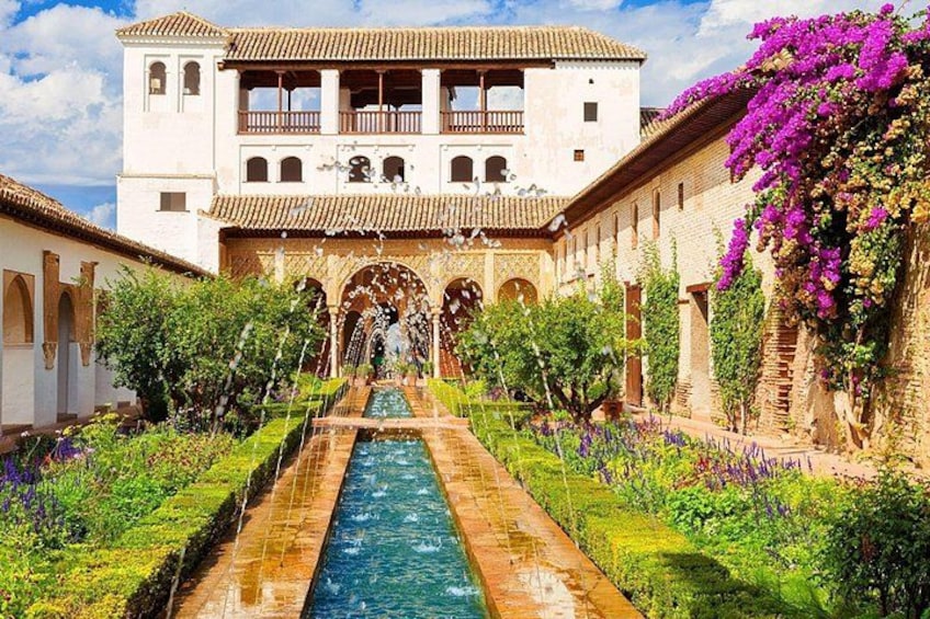 Private Granada Alhambra Tour from Seville 2