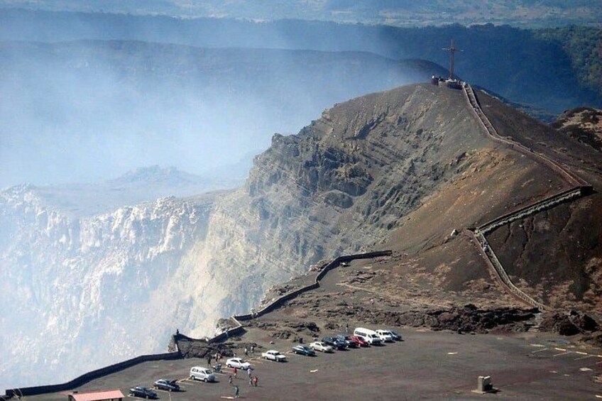 Masaya Volcano Tour in Nicaragua by Jossi Tours 1