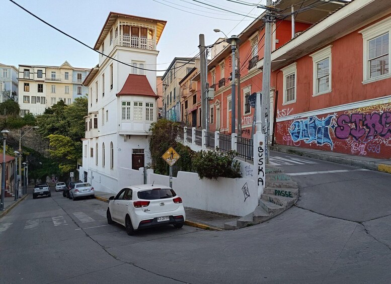 Picture 3 for Activity Historic Valparaíso: Private Vehicle Tour 4