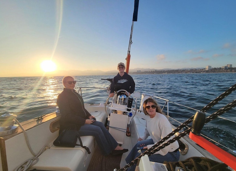 Picture 4 for Activity Los Angeles: Sunset Sailing 3