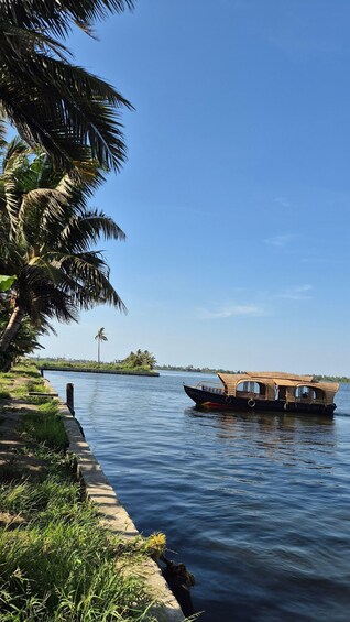Picture 11 for Activity Alleppey: Sunrise Mini Houseboat Cruise with Breakfast 5