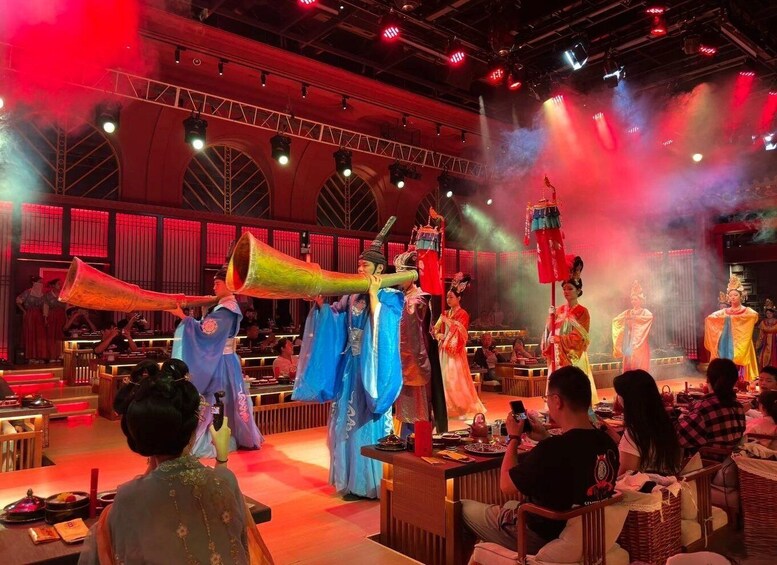 Luoyang: Tang Palace Xing Yi Fang Banquet with Show 1