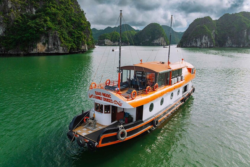 Picture 8 for Activity Lan Ha Bay & Ha Long Bay Overnight Cruise (2 Days / 1 Night) 1