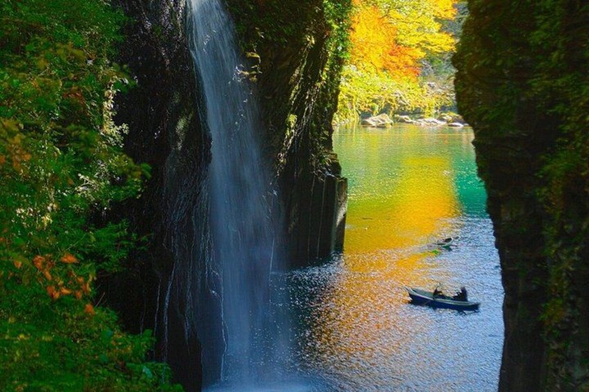 Kyushu Day Tour to Takachiho Gorge, Kamishikimi Kumanoza & Shrine 5