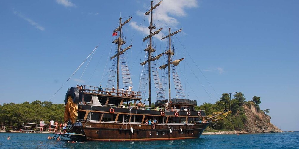 Picture 1 for Activity Okurcalar: Manavgat River Boat Trip with Lunch & Transfer 4