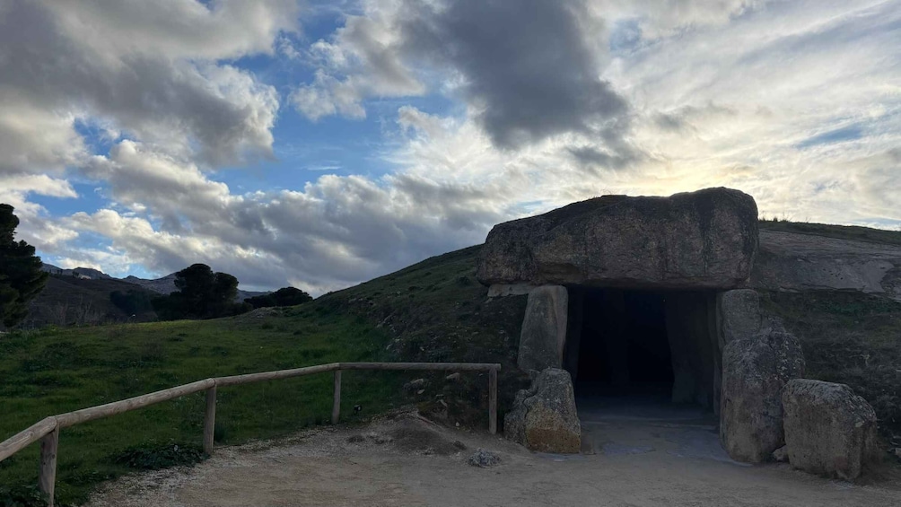 Antequera: Guided Tour of the Dolmens and Site Museum 1