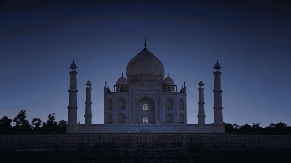 Picture 2 for Activity From Delhi: Same Day Taj Mahal Tour by Gatiman Express Train 3