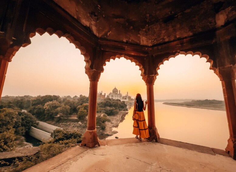 Picture 10 for Activity From Delhi: Same Day Taj Mahal Tour by Gatiman Express Train 4