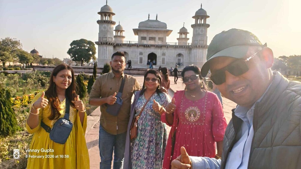 Picture 6 for Activity Agra: Baby Taj and Mehtab Bagh Sunset Viewpoint Tour 2