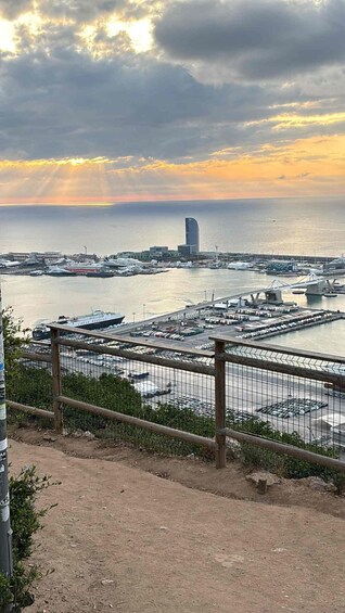 Picture 6 for Activity Barcelona 360º Running Tour: Train & Explore Montjuic 2