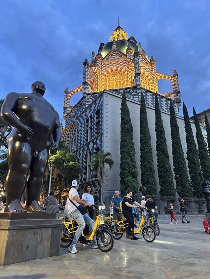 Picture 7 for Activity Medellin Private Nighttime City Sightseeing Tour by E-Bike + Gourmet Dinner 5