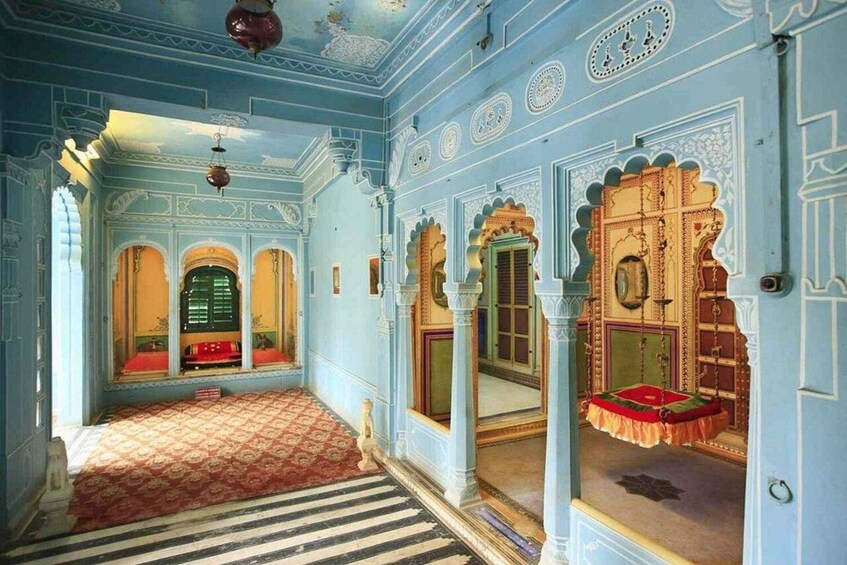 Picture 7 for Activity Explore Udaipur in One Day – Private Tour by Car With Guide 3