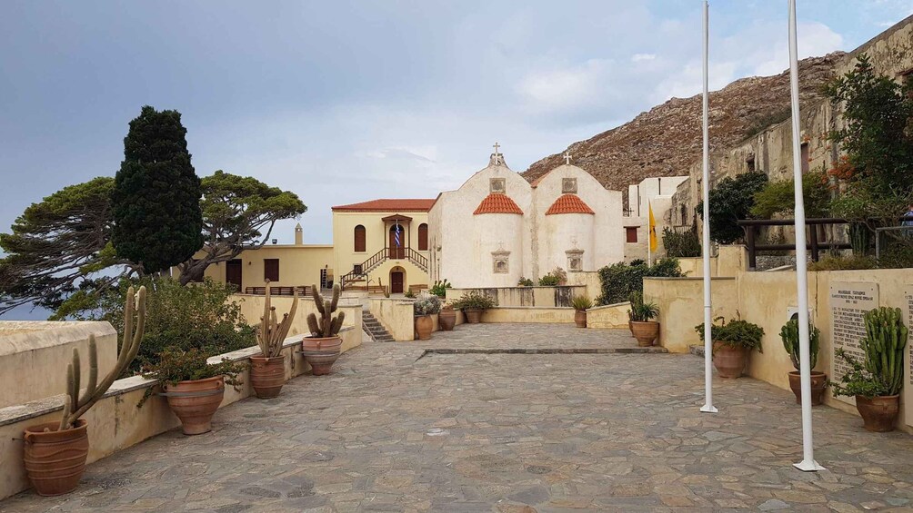 Picture 1 for Activity Rethymno:Preveli Palm Beach, Monastery & Kourtaliotiko Gorge 2