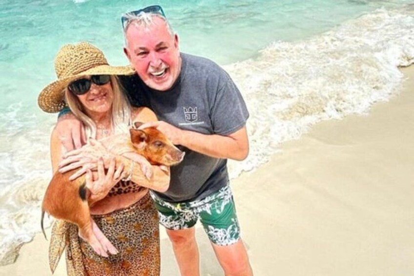 Swimming Pigs Of Rose Island Water Taxi & Turtle Viewing Nassau 5