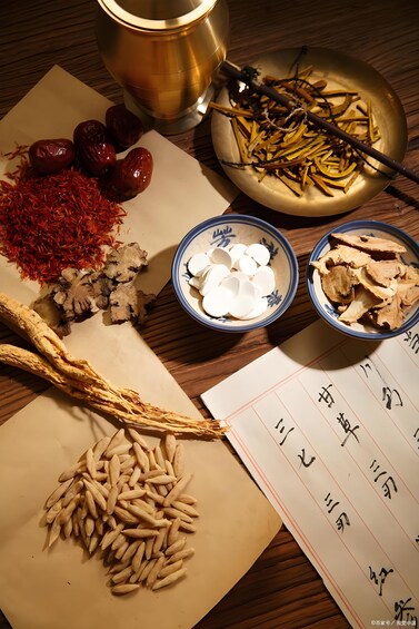 Shanghai: Tai Chi, Pulse Reading, and TCM Wellness Tour 3